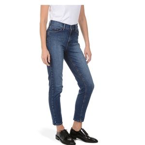 Mott and Bow Mom Jean